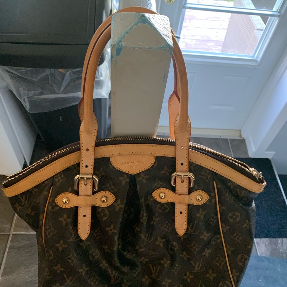 TIVOLI Louis Vuitton purse